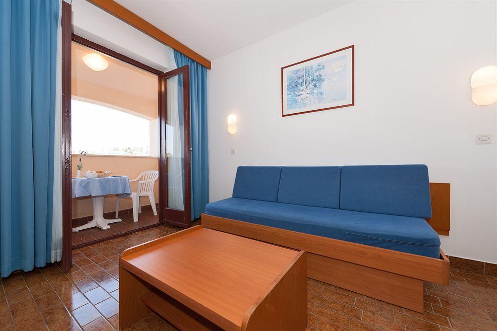 Maistra Select Riva Apartments 弗尔萨尔 外观 照片