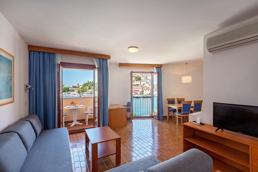 Maistra Select Riva Apartments 弗尔萨尔 外观 照片